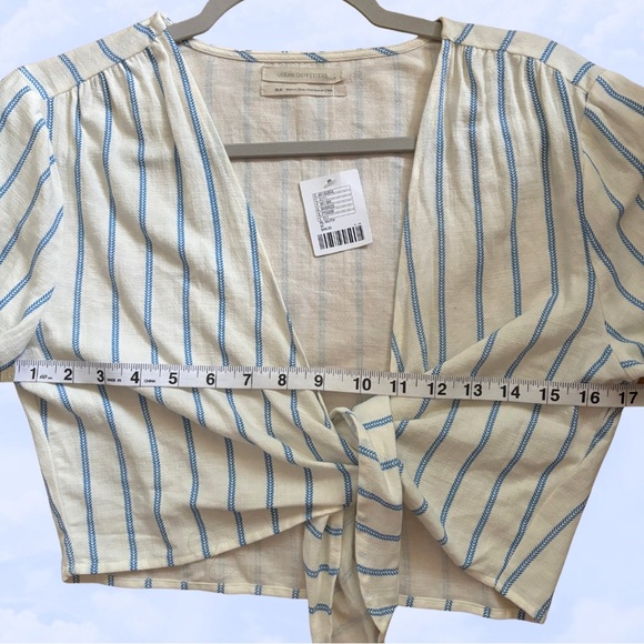 URBAN OUTFITTERS Sale! Cropped Tie Waist Top Light  Jacket Blue & White Medium - Picture 4 of 6